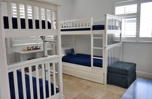 Alice Town House | Bimini Island House @Resorts World Bimini enclave.