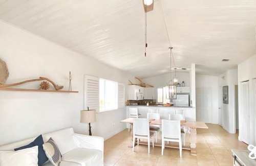 Alice Town Apartment | Bimini Sky, Amazing views Optional Golf Cart 2/2