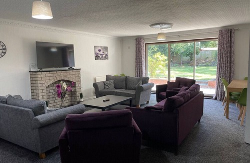 Edgbaston House | Birch, 7 Large Bedrm, Sleeps 14