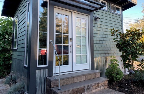 Birch Bay Cottage | Birch Bay Beach Cabana - Convenient to Everything and Pet Friendly!