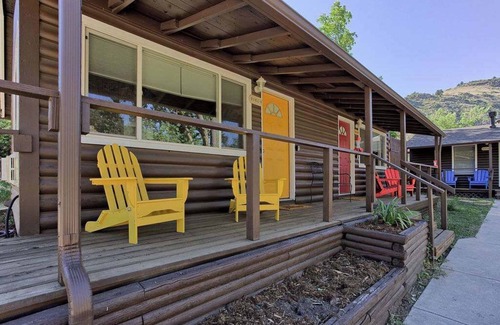 Lyons Cabin | Birch Cabin~MTN Views~ Firepit~ River Access!