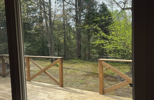 Nipissing Cottage | Birchwood on the rivern2 and 3 Bedroom cottagesnlooking over South River