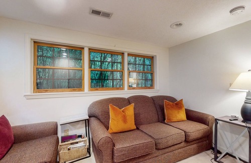 Hendersonville Cottage | Bird House | Nature Lovers Paradise | Patio & Direct Trail Access