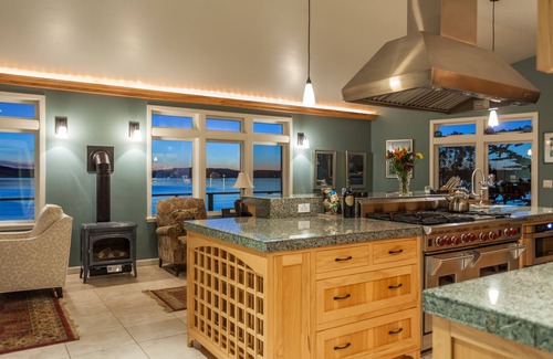 Bodega Bay House | Bird Watch @ Land's End with Amazing Views of the Harbor and Pacific Ocean
