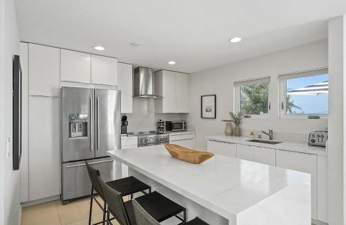 La Jolla House | Birdrock Paradise w Private Pool& Spa, AC, fast WiFi & Yard!