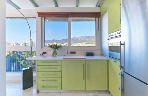 Pangrati Apartment | Bird’s Eye View Penthouse ┃ Acropolis View & Athens Skyline