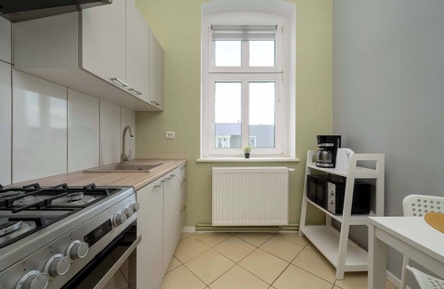 Brochow Apartment | Birmańska 5 | Wrocław | Cosy Apartment | Remote Work | Smart TV & WiFi
