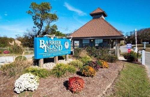 Duck Condo | BIS-Duck Resort - 2BR/2.5BA - Great Pool and Beach!