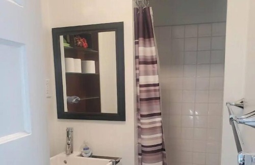 Bishop House | Bishop Creekside Rental
