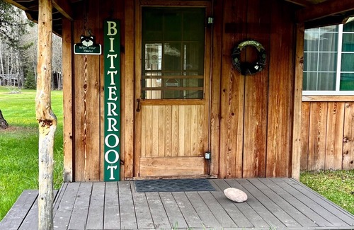 Seeley Lake Cabin | Bitterroot @ Seven Timbers-Log cabin in beautiful setting with lake access.