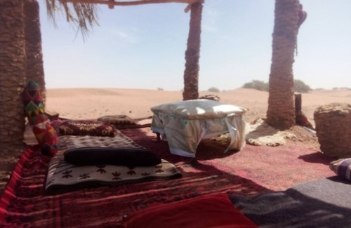 M'Hamid El Ghizlane RV Rental | Bivouac Beauté du désert Camping hiking trips