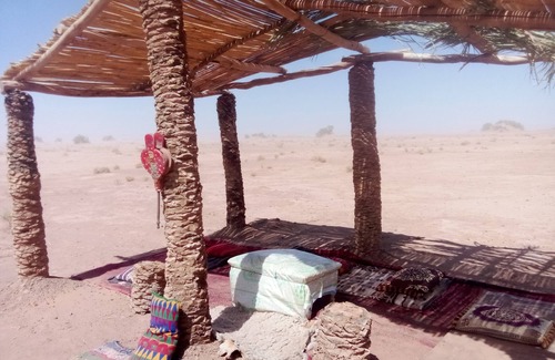 M'Hamid El Ghizlane RV Rental | Bivouac Beauté du désert Camping hiking trips