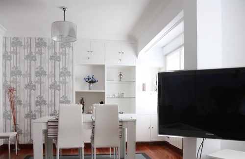 Portugalete Apartment | Bizkaia Bridge with Terrace and Views of the Estuary