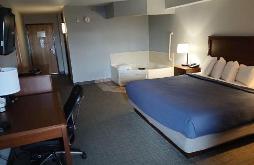 Silver Bay Hotel | Black Beach Inn by GrandStay
