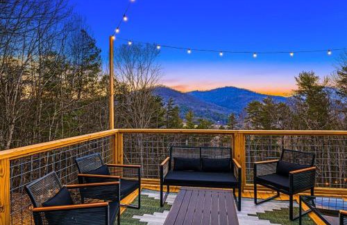 Asheville House | BLACK BEAR RIDGE Charming Pet-Friendly Getaway