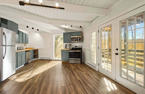 Beech Mountain Ski Chalet | Black Birch Bungalow Welcome to your charming mountain retreat! - AA429