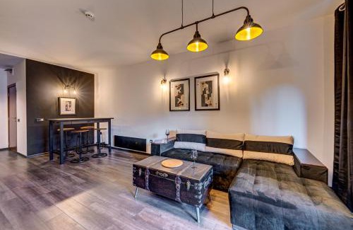 Smolyan Apartment | Black Box Studio