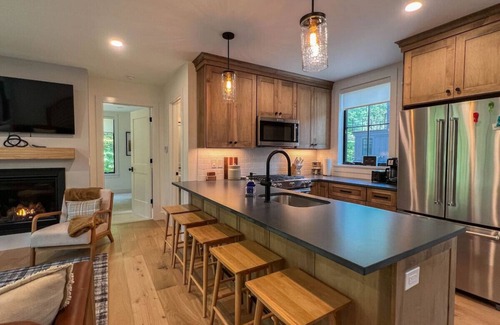 Cranmore Birches House | Black Diamond @ Cranmore Mt. | Brand new | Hot Tub