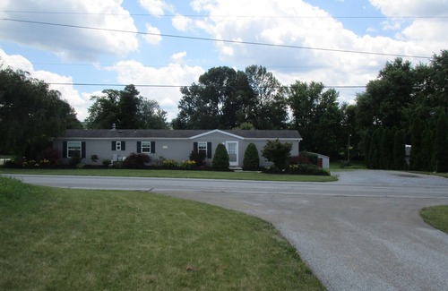 Parkesburg House | Black Horse - FarmGuest House A Travelers Rest and a Vacationers Haven