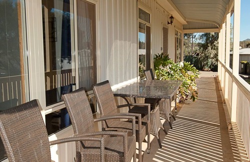 Orroroo Cottage | Black Jack Get-A-Way