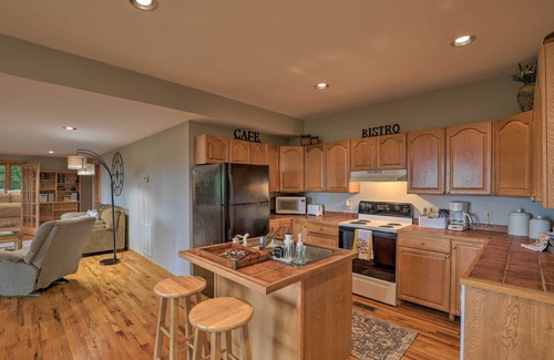Laurel Ridge House | Black Mountain Gem w/Inviting Deck & Scenic Views