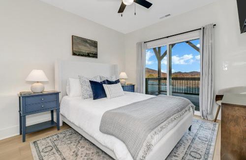 Black Mountain House | Black Mountain Getaway with Stunning Views