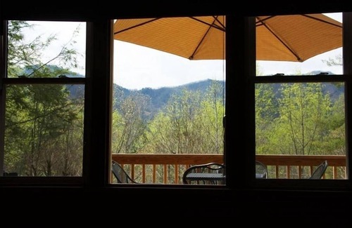 Black Mountain Cabin | Black Mtn.Hideaway: Romantic Mtn.Views, Hot Tub, & Pet Friendly!