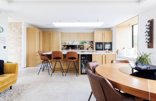 Chichester House | Black Pearl - a luxurious new home in Bosham, 20 mins from Goodwood