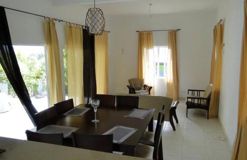La Mivoie Villa | Black River Villa Turquoise 3bdr, sea view