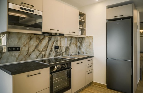 Agios Gordios Apartment | Black Rocks Luxury Seafront Beach Suite