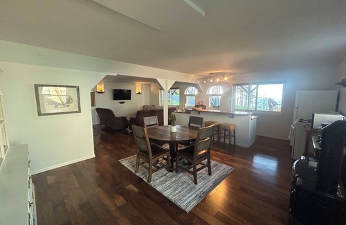 Shelter Cove Apartment | Black Sands Escape- Ocean and Range Views- Comfort