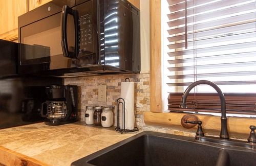 Indian River Apartment | Blackbear Lodge at The Totem Lodges