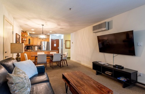 Blackcomb Apartment | Blackcomb ski-in/out | AC | Smart TV