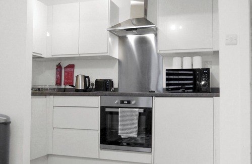 Glenisla Apartment | Blackie's Neuk Ideal For Uni/West End