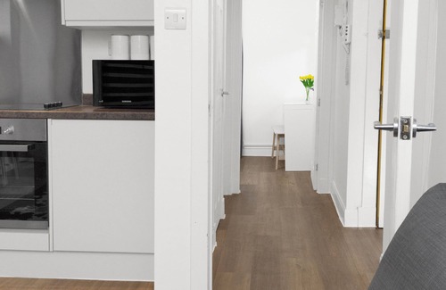 Glenisla Apartment | Blackie's Neuk Ideal For Uni/West End