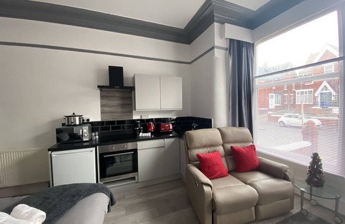 Blackpool Apartment | Blackpool Abode - Family room 124 Elite Apartments