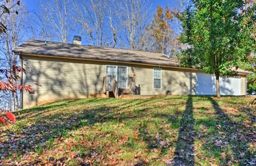 Blairsville House | Blairsville Home with Deck and Stunning Mountain Views