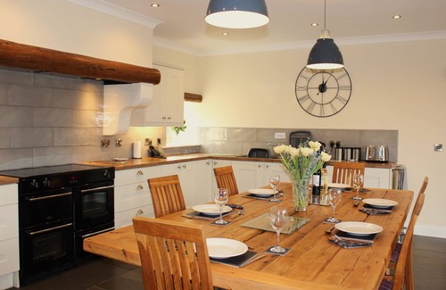 Barnard Castle Cottage | BLAKE HALL, family friendly, with open fire in Bowes