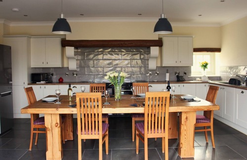 Barnard Castle Cottage | BLAKE HALL, family friendly, with open fire in Bowes