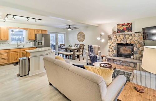Briar Crest Woods House | Blakeslee Home w/Private Hot Tub, 5 Mi to Skiing!
