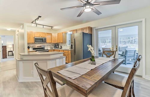 Briar Crest Woods House | Blakeslee Home w/Private Hot Tub, 5 Mi to Skiing!