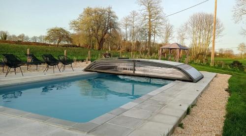 Mantilly Apartment | Blanc - 3 star 1st floor apartment with jacuzzi and heated pool