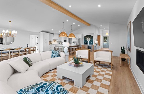 Mayhew House | Blanca Bay on Brawley