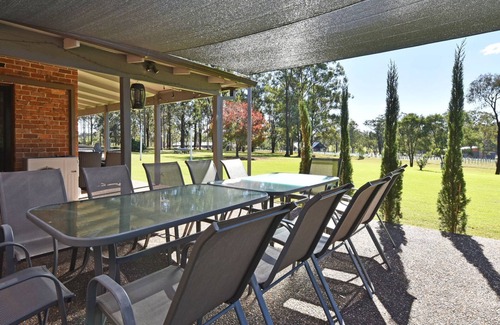 Pokolbin House | Blaxlands Homestead located in possibly the very best location in the Hunter with walk to everythi