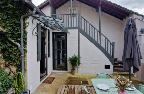 Fontainebleau House | Bleautiful Joséphine - town house with garden