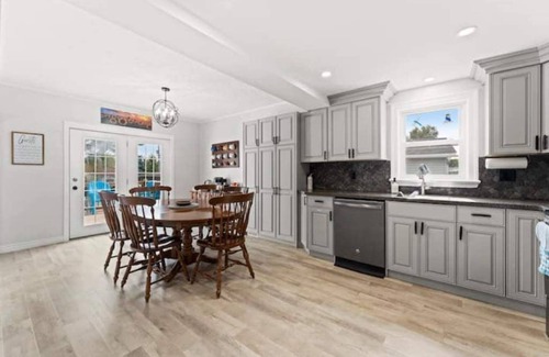 Harwich House | Blenheim Hideaway
