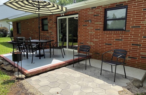 Norwalk House | "Blessed Beyond Measure" Peaceful & Clean 3 BR with 2 BA house