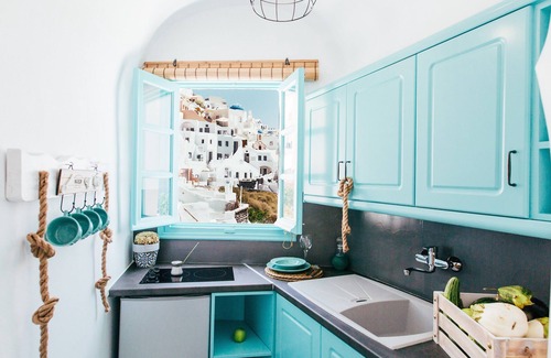 Oia Villa | Blessed Blue nBoutique Cave Suite in the heart of Oia