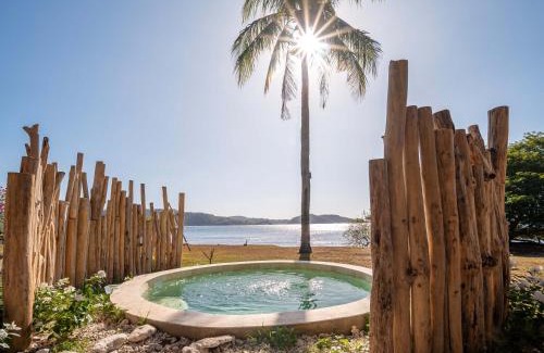 P. Gili Asahan Hotel | Bleu MATHIS Gili Asahan