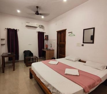 Auroville House | Blissful Haven 卂尺ㄒCafe- Guest House